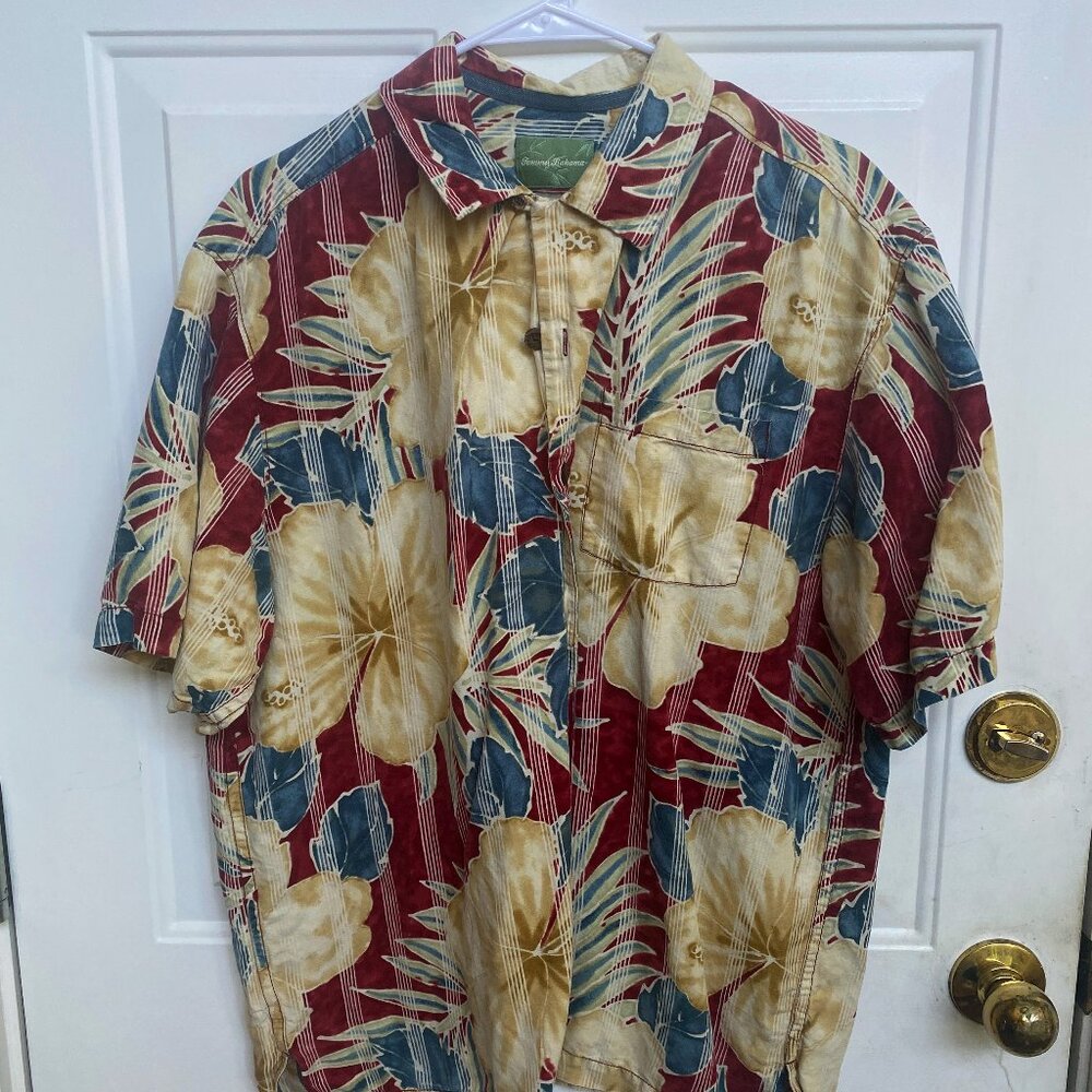 Tommy Bahama Shirt Men’s L Blue Red Floral Tropical Short Sleeve Button Down Shi
